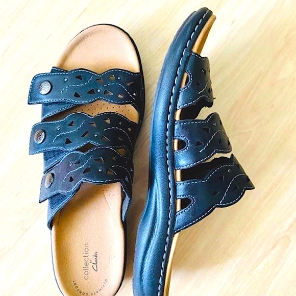 Clark’s Comfort Collection Black Sandals Sz 9.5 - Picture 2 of 3